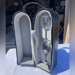 Geoffrey Beene Wine Holder w/glasses-NEW
